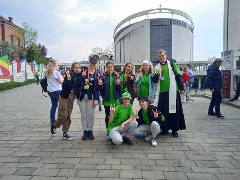 Nasza młodzież  na pielgrzymce do Łagiewnik