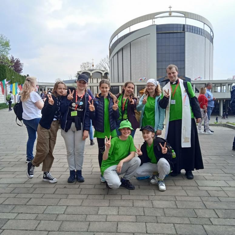 Nasza młodzież  na pielgrzymce do Łagiewnik